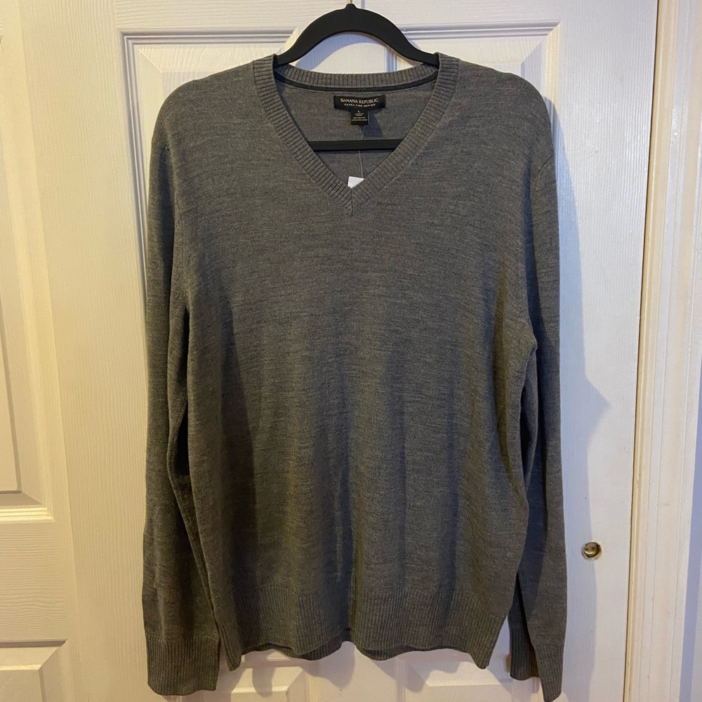 Banana Republic Men’s Extra Fine Merino Sweater